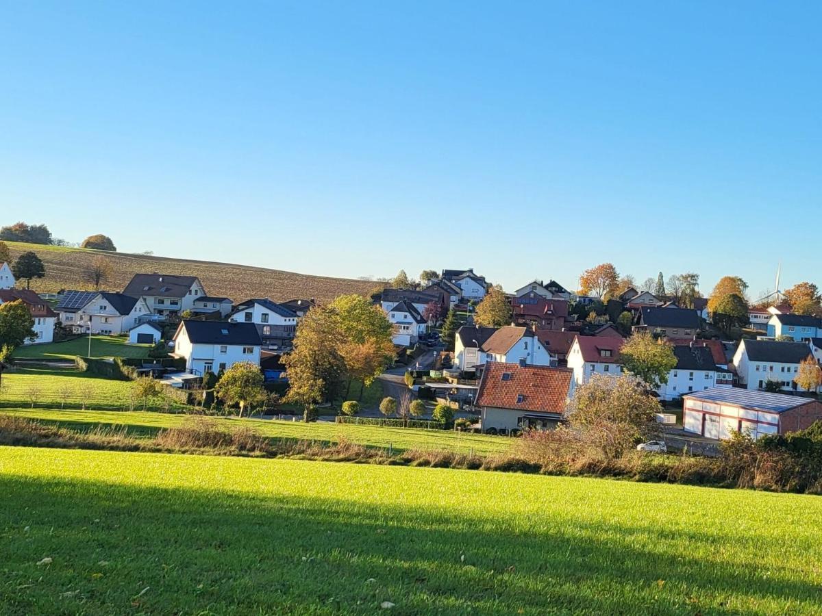 Sunny Flat In Bad Driburg With Gardenアパートメント エクステリア 写真